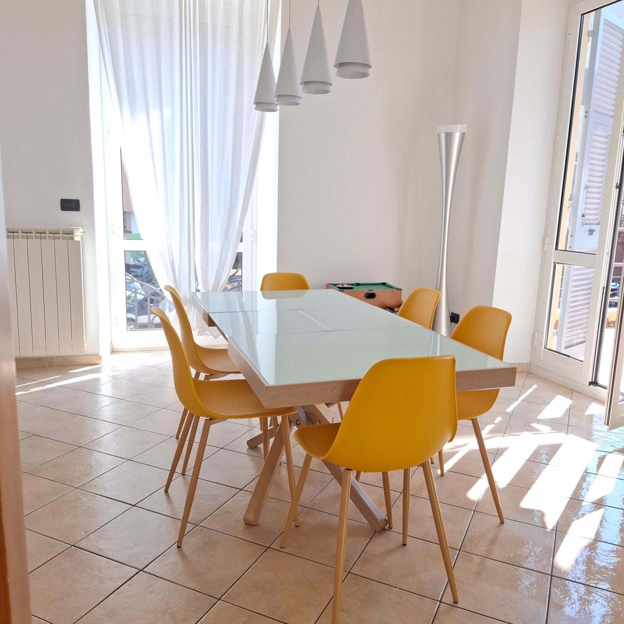 La Terrazza Apartment,A 50 Mt Dal Mare Варацце Экстерьер фото
